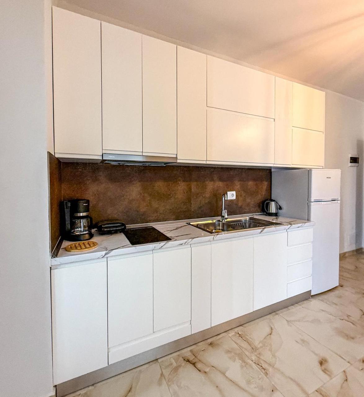 Odore Di Mare Apartments Sarande Bagian luar foto