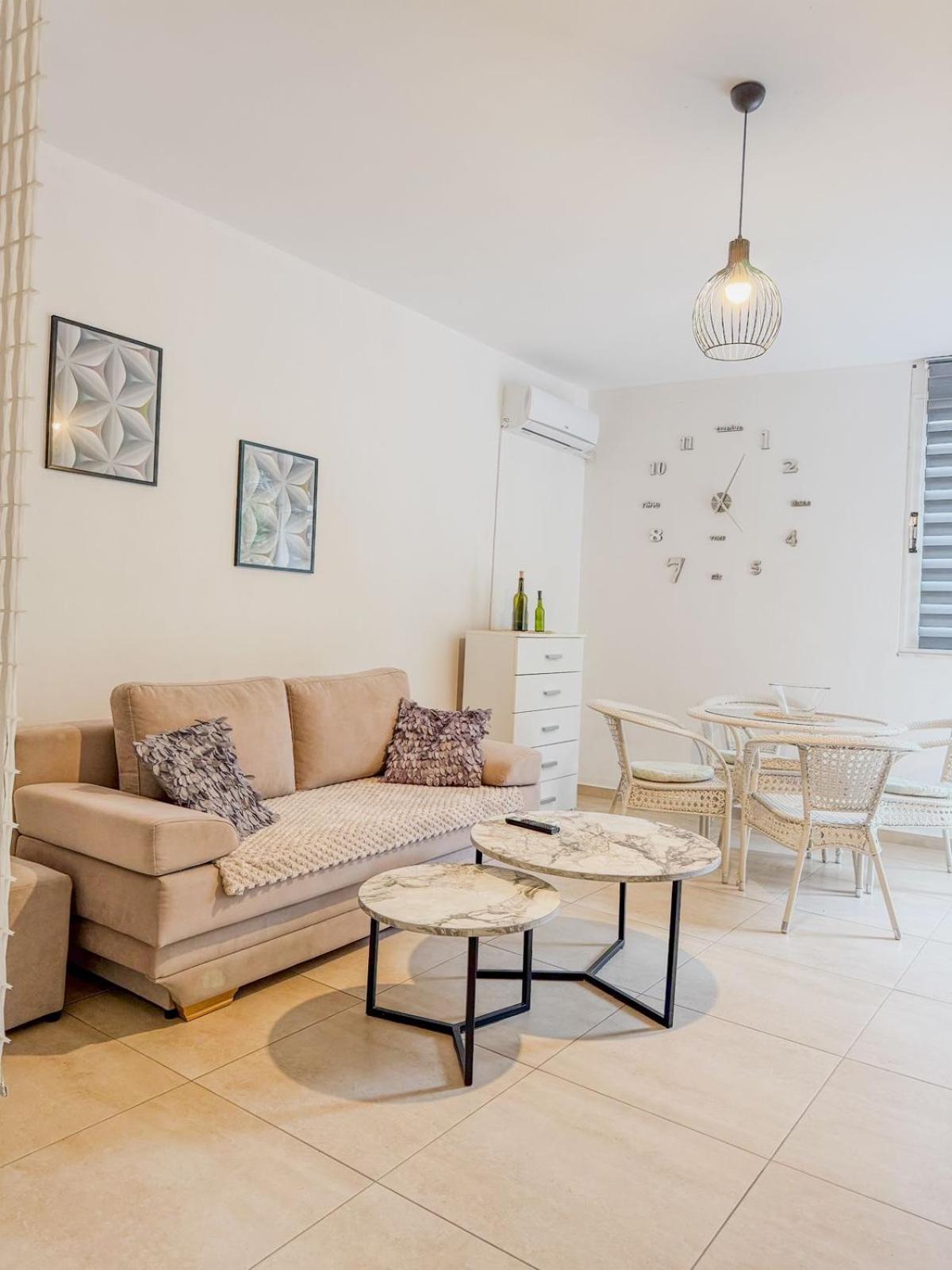 Odore Di Mare Apartments Sarande Bagian luar foto