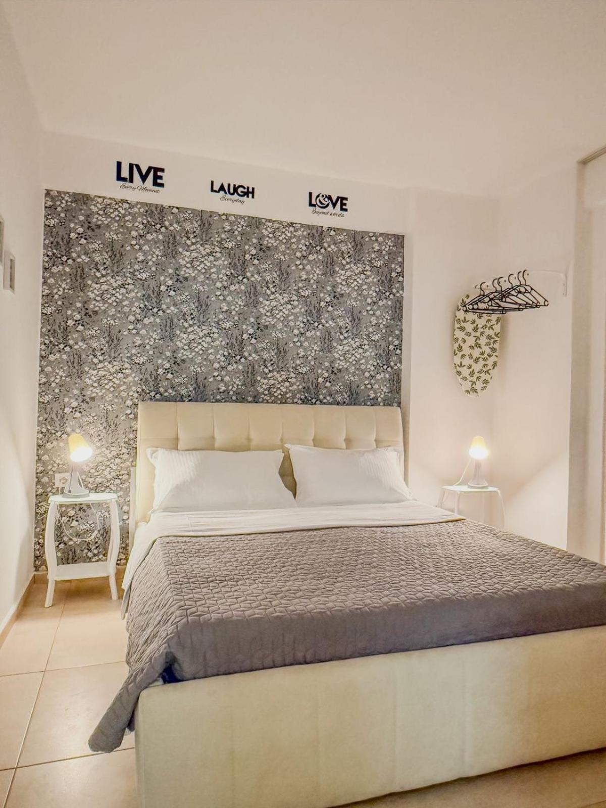 Odore Di Mare Apartments Sarande Bagian luar foto
